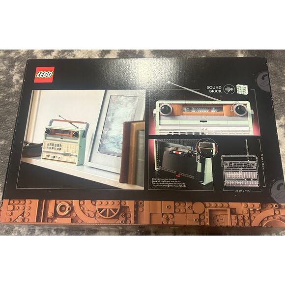LEGO Icons Retro Radio Building Set -Sound (NEW) - Picture 2 of 2